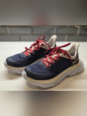 Hoka One One Clifton Edge (Women's) in the "Vintage Indigo / Tofu" Size 7 NIB